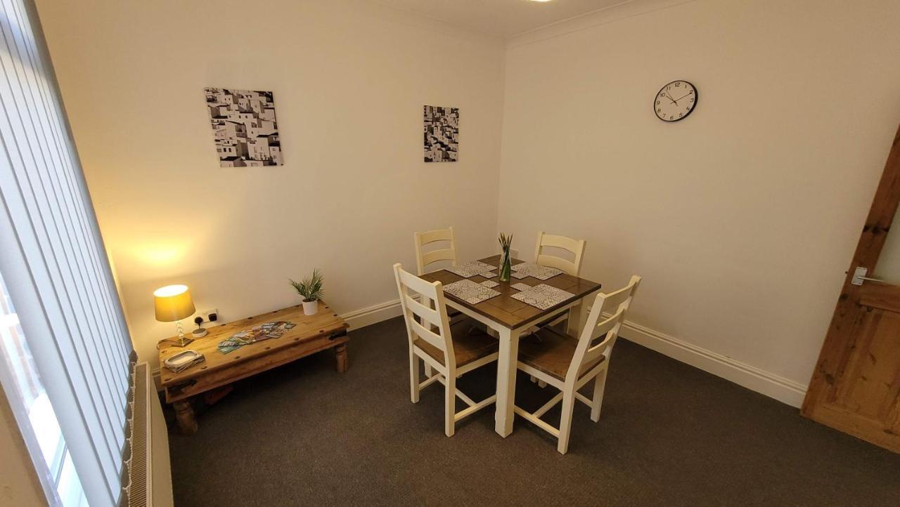The Lawrence, 2 Bedroom Victorian House Redcar Buitenkant foto